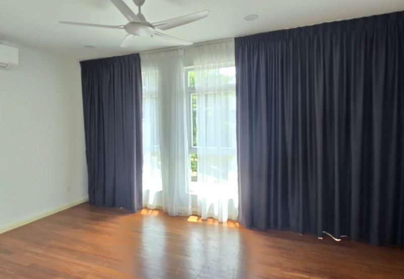 Rafflesia @ The Hill