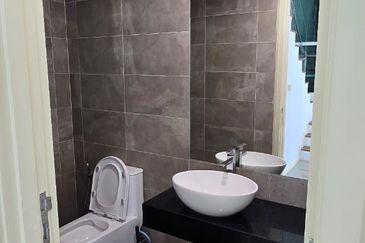 Rafflesia @ The Hill