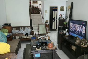 Perdana View Condominium