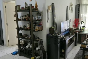 Perdana View Condominium