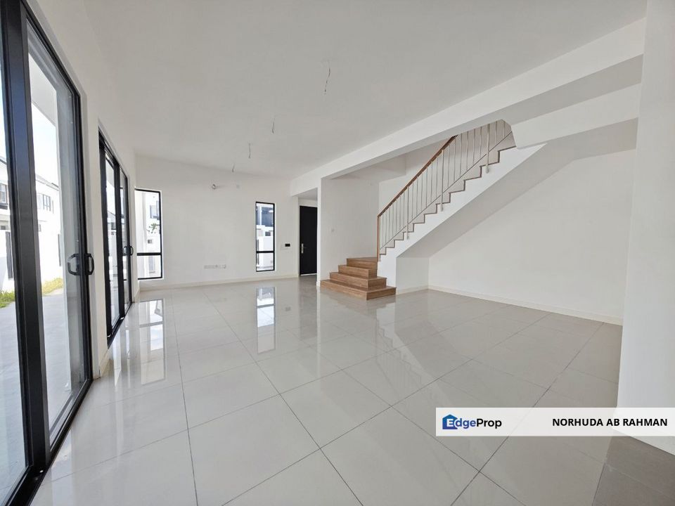 End lot Double Storey AIORA Serenia City Kota Warisan Sepang Selangor, Selangor, Dengkil