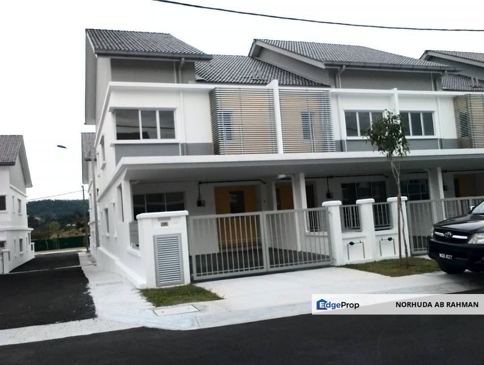 Double Storey Terrace End Lot 96 Residences, Salak Perdana Salak Tinggi Sepang Selangor, Selangor, Sepang