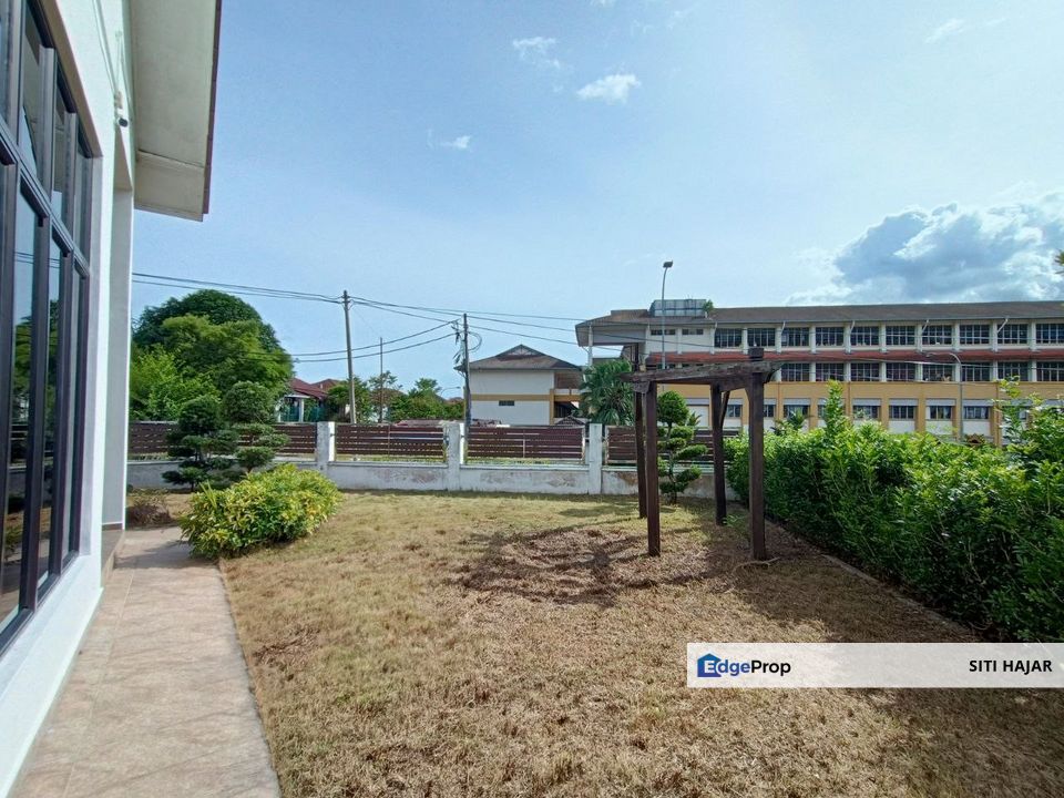 Taman Tuanku Jaafar, Seremban, Negeri Sembilan, Fully Furnished 1.5 Storey Bungalow For Sale, Negeri Sembilan, Seremban