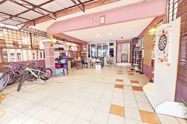 Taman Laman Desa, Desa Latania