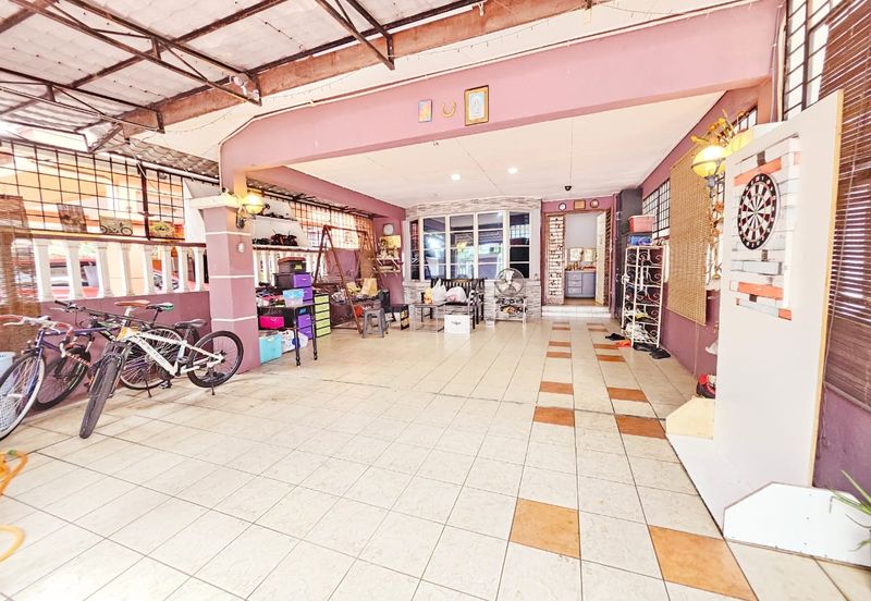 Taman Laman Desa, Desa Latania