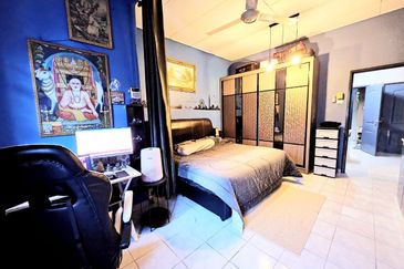 Taman Laman Desa, Desa Latania