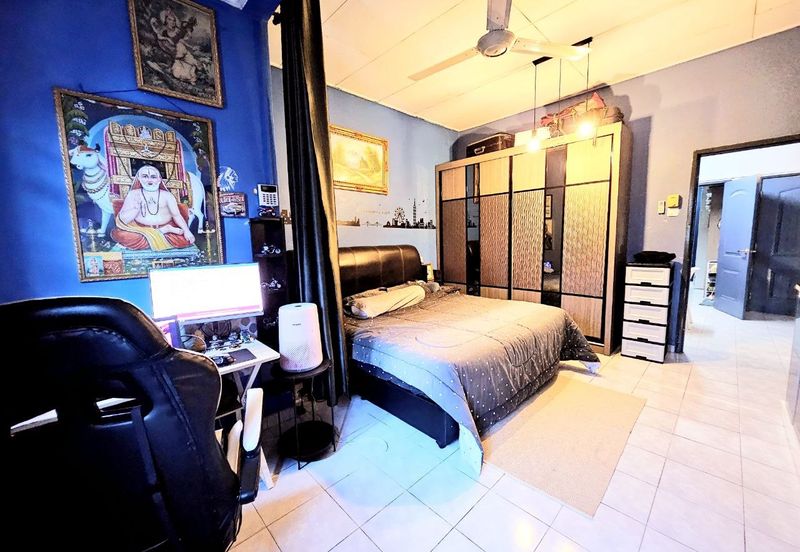 Taman Laman Desa, Desa Latania