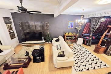 Taman Laman Desa, Desa Latania