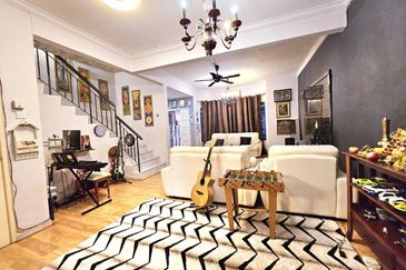 Taman Laman Desa, Desa Latania