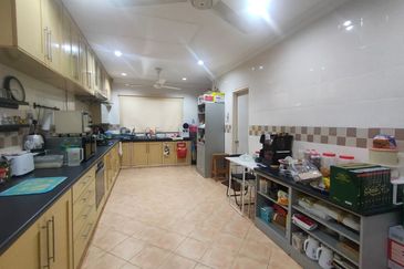 Seksyen 11, Kota Damansara