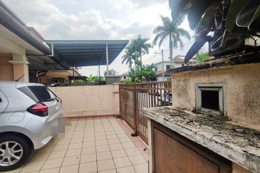 Seksyen 11, Kota Damansara