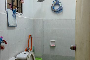 Taman Tasik Semenyih (Lake Residence)