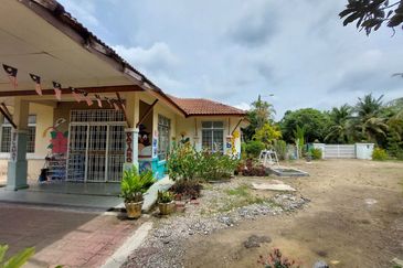 Taman Desa Pinggiran Bayu