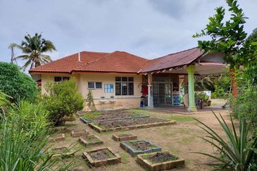 Taman Desa Pinggiran Bayu