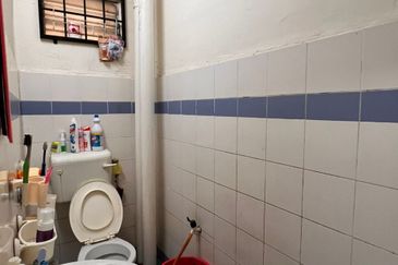 Pangsapuri Putra Damai