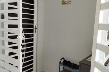 Taman Bukit Inai Apartment