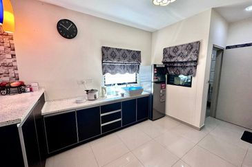 Laman Delfina @ Nilai Impian