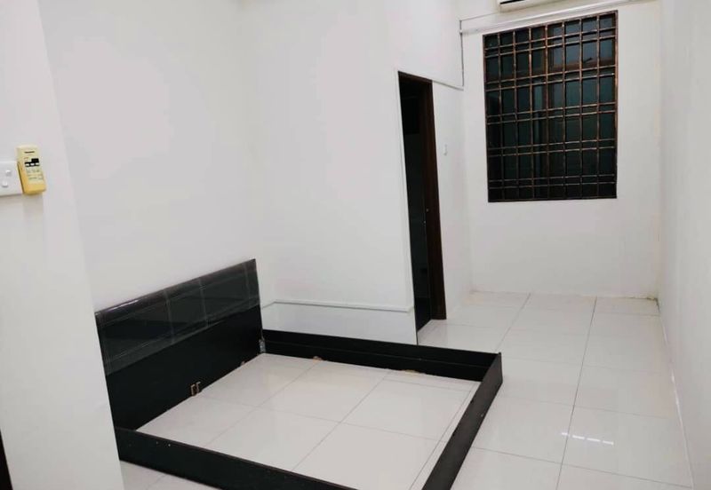 Perdana College Heights