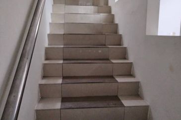 Perdana College Heights