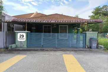 Desa Pinggiran Tanjung