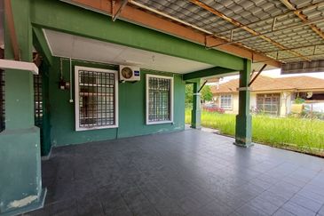 Desa Pinggiran Tanjung