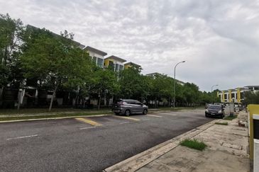 CEMPAKA SERI TOWN VILLAS @ KOTA SERIEMAS