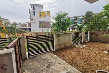 CEMPAKA SERI TOWN VILLAS @ KOTA SERIEMAS