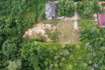 Paroi Business Center