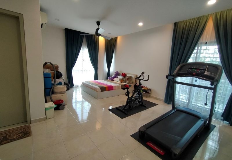 Laman Delfina @ Nilai Impian