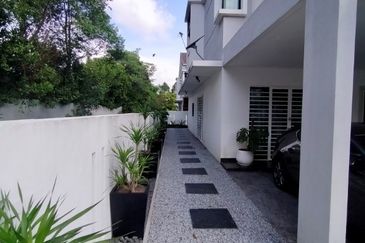 Laman Delfina @ Nilai Impian