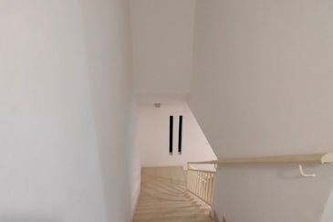 Laman Delfina @ Nilai Impian