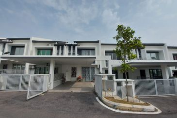 NILAI IMPIAN (LAMAN ORKID)