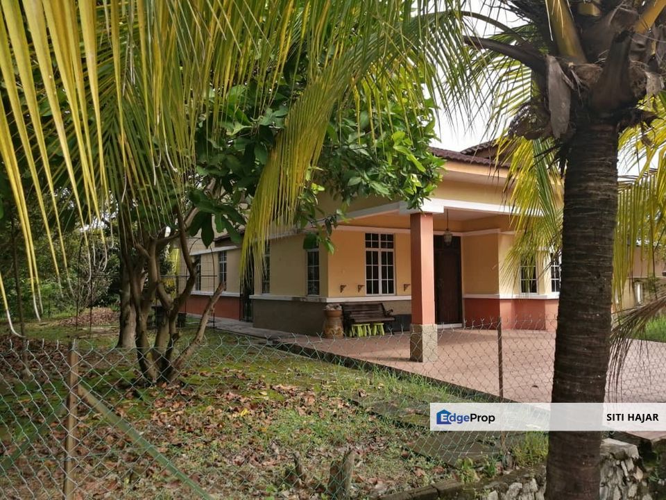 Taman Tuanku Jaafar, Seremban, Negeri Sembilan, Single Storey CORNER LOT Bungalow House For Sale, Negeri Sembilan, Seremban