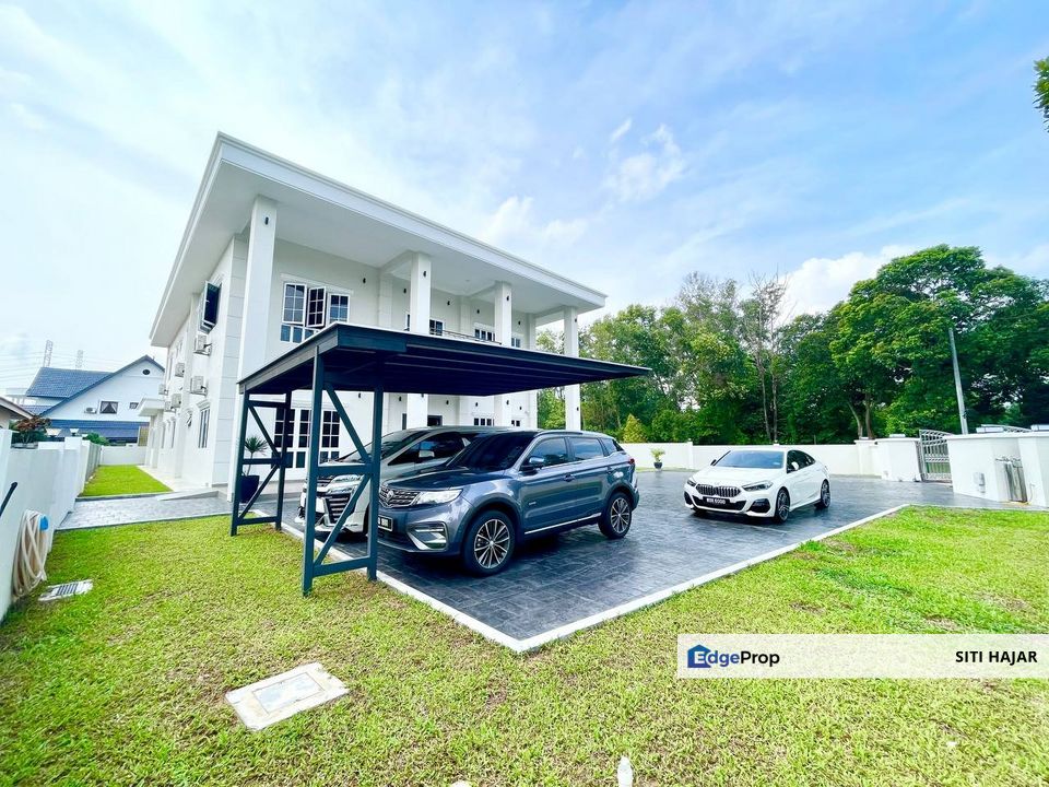 Rasah Kemayan, Seremban, Negeri Sembilan, Double Storey Continental Classic Design Bungalow For Sale, Negeri Sembilan, Seremban