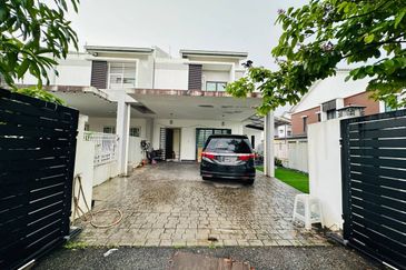 Laman Delfina @ Nilai Impian