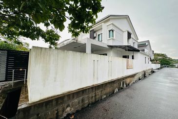 Laman Delfina @ Nilai Impian