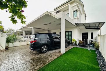 Laman Delfina @ Nilai Impian