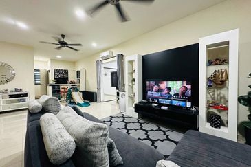 Laman Delfina @ Nilai Impian