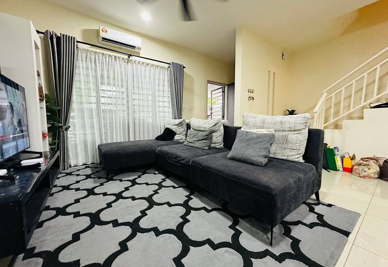 Laman Delfina @ Nilai Impian