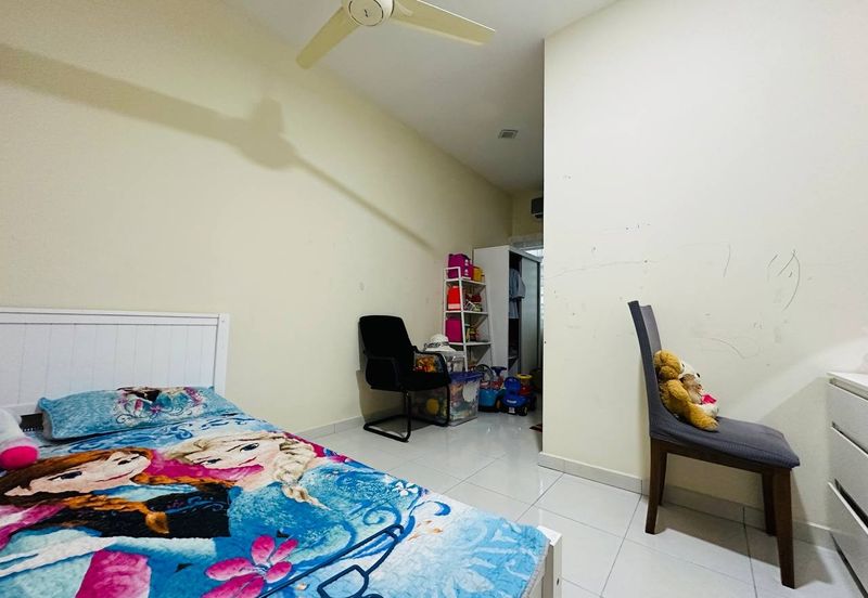 Laman Delfina @ Nilai Impian