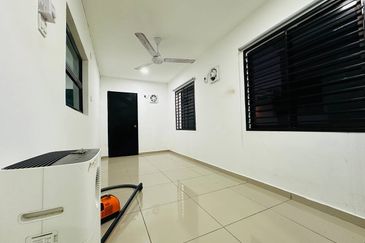 Laman Delfina @ Nilai Impian