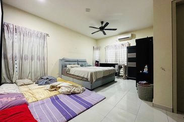 Laman Delfina @ Nilai Impian