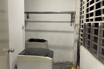 NILAI IMPIAN (LAMAN AZALEA)