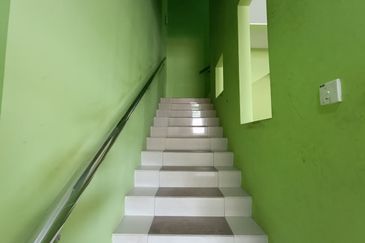 Perdana College Heights