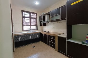 Perdana College Heights