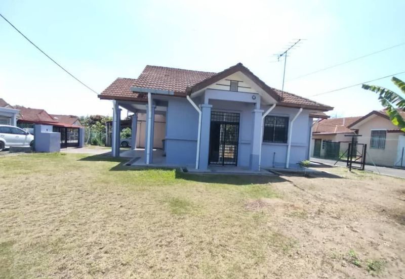 Taman Desa Pinggiran Bayu