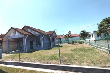 Taman Desa Pinggiran Bayu