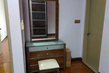 BANDAR ENSTEK (JENTAYU)