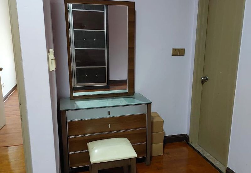 BANDAR ENSTEK (JENTAYU)