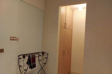 BANDAR ENSTEK (JENTAYU)